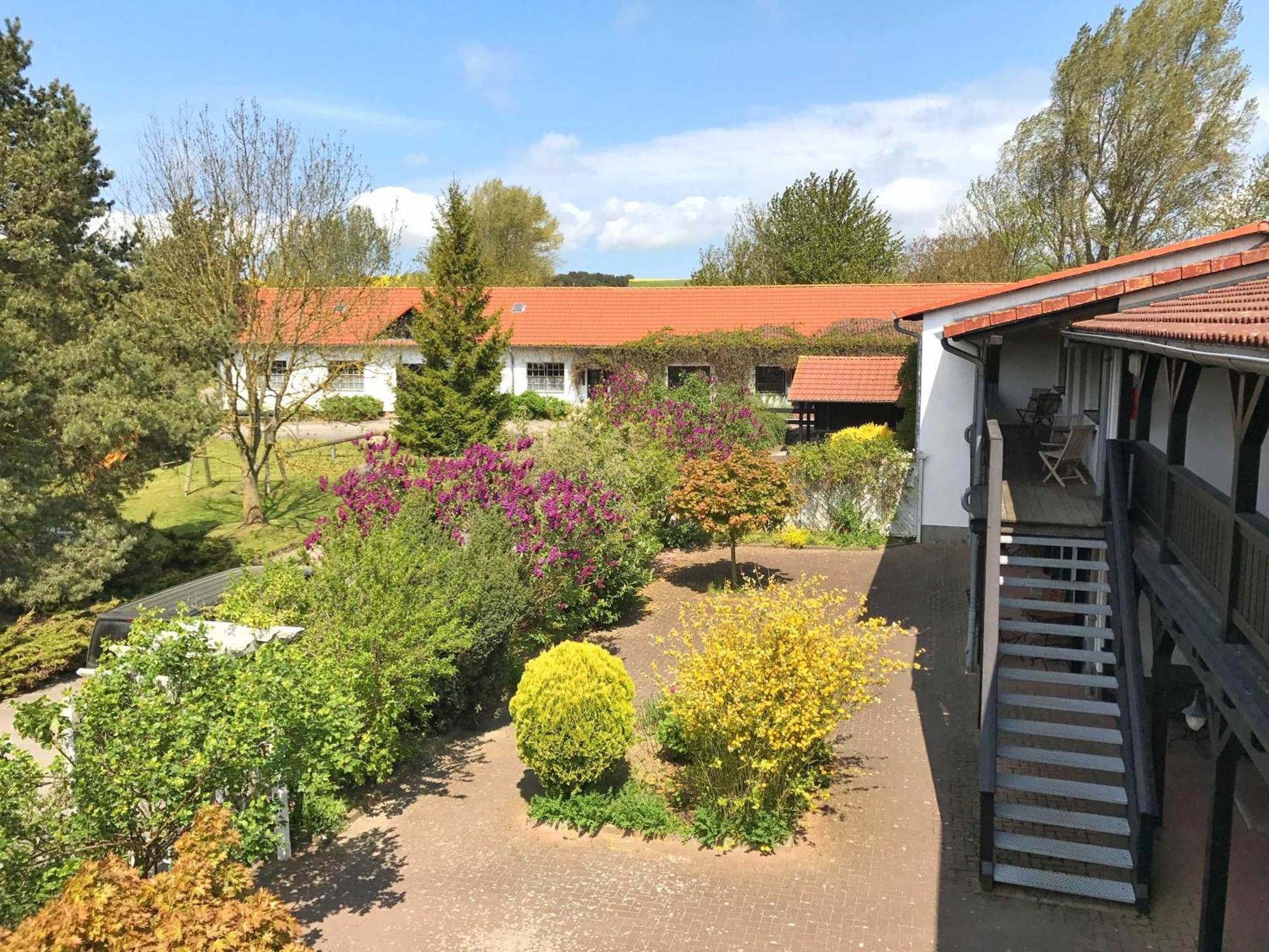Landpension Dubnitz - Ferienwohnung 1 ザスニッツ エクステリア 写真